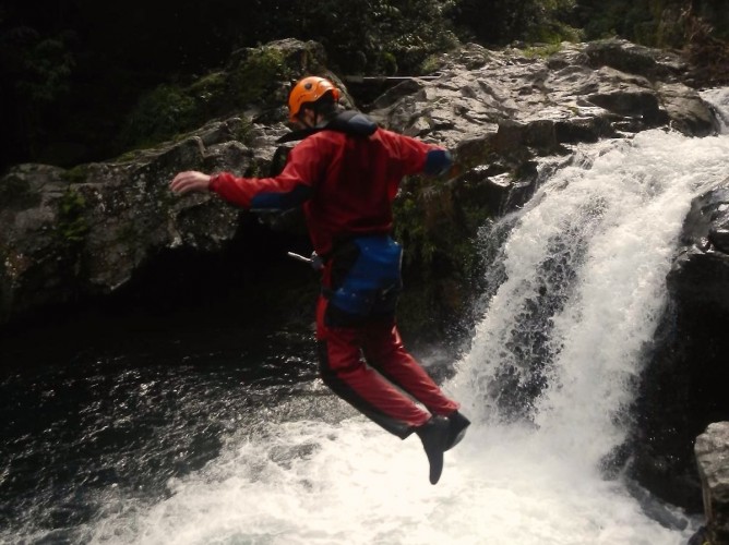 ti-grain-galet-canyoning-alazard-reunion-6